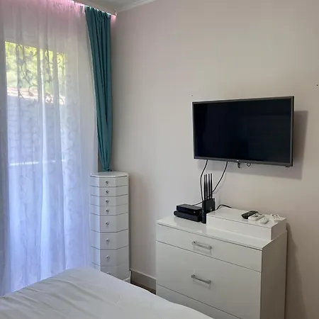 Comfortable 2-bedroom In Budva, Becici * Boreti