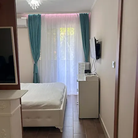 Comfortable 2-bedroom In Budva, Becici Apartment