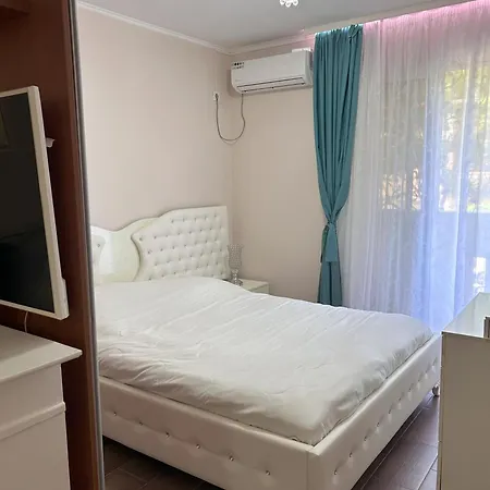 Comfortable 2-bedroom In Budva, Becici Apartment Boreti